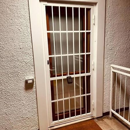 Malu Apartment Peschiera Borromeo Exterior photo